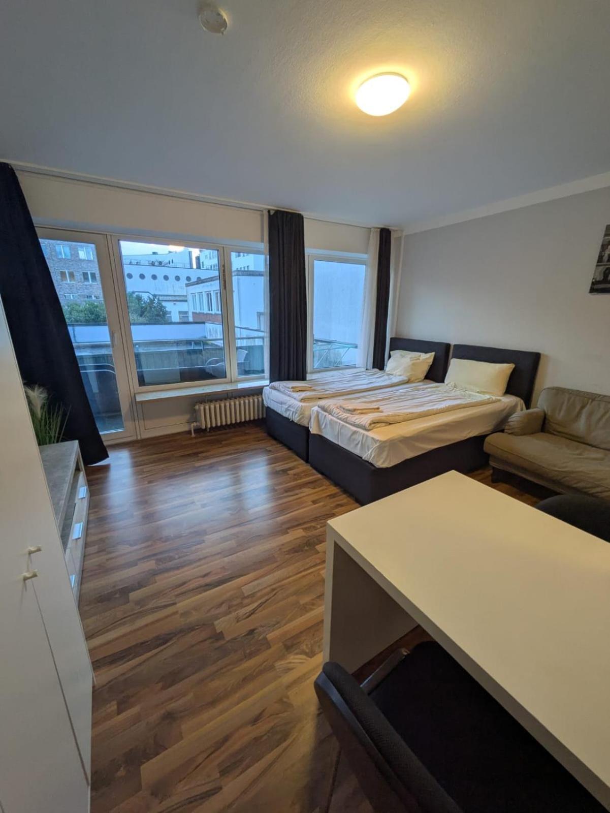 1,5-Zimmer Apartment Mit Balkon Am Hauptbahnhof Neumünster Екстериор снимка